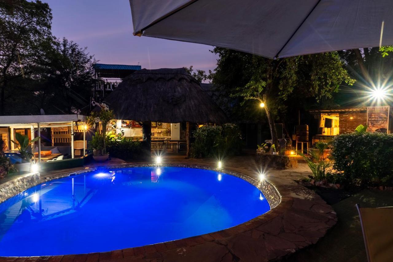 Victoria Falls Backpackers Lodge- Camp Sites Eksteriør billede