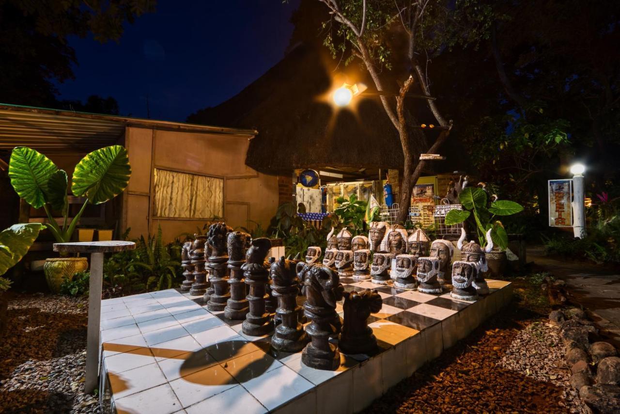 Victoria Falls Backpackers Lodge- Camp Sites Eksteriør billede