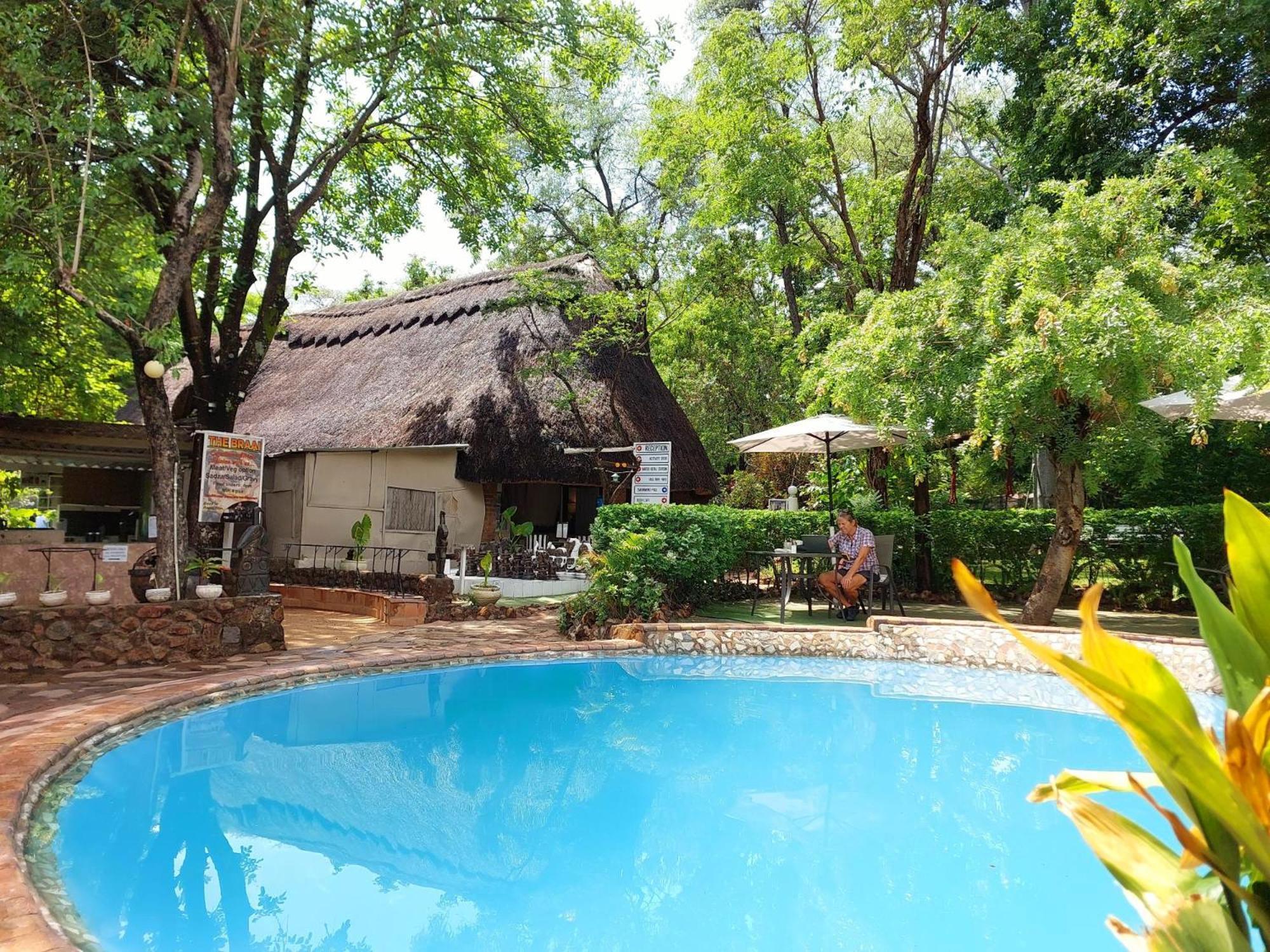 Victoria Falls Backpackers Lodge- Camp Sites Eksteriør billede