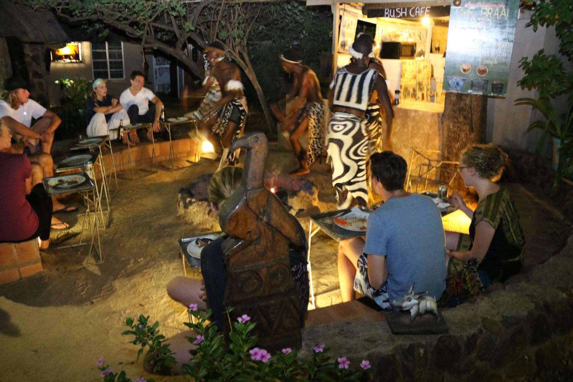 Victoria Falls Backpackers Lodge- Camp Sites Eksteriør billede